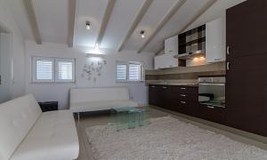 Apartment No.5